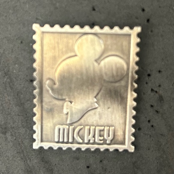 Disney Pin Mickey Pewter Stamp Cast Exclusive DLR Trading/Collectors Silver Pin - Picture 1 of 3